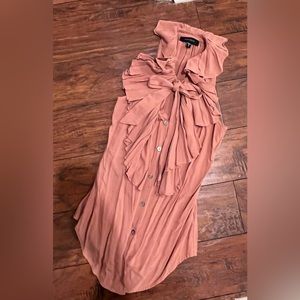 Karen Kane ruffle sleeveless button up Size XS